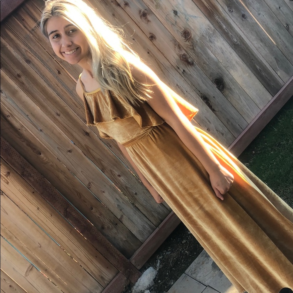Nasty Gal velvet vintage mustard dress- never worn